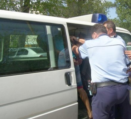 Condamnat pentru trafic de minori, săltat de oamenii legii